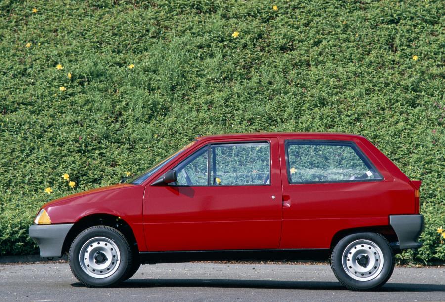  Citroen AX 11 RE 3-Door 1986 года  (WW) (фото 9 из 10)